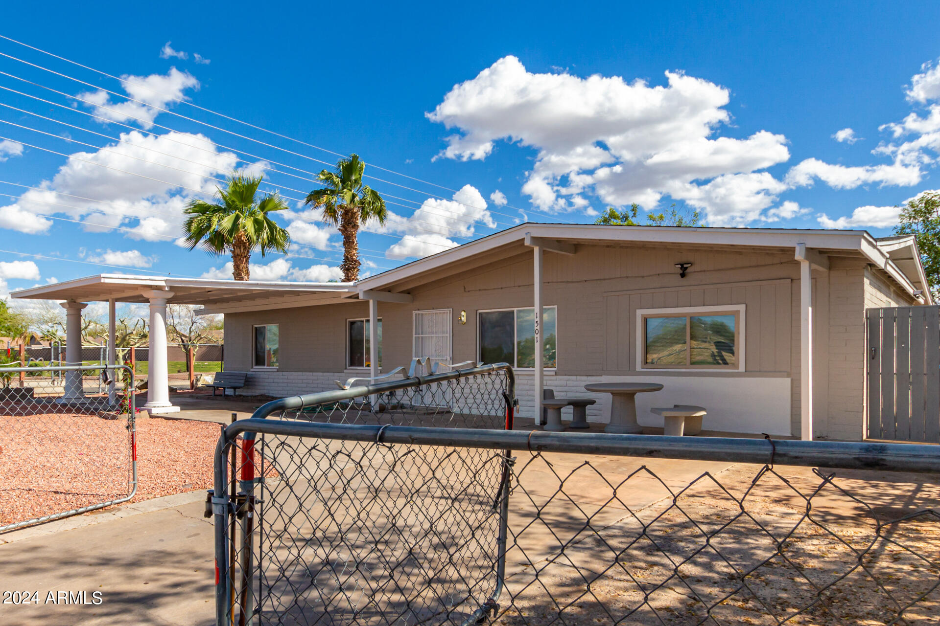 1501 West Vineyard Road Phoenix, AZ 85041 - Photo 4 of 41 0004-04 - Vineyard