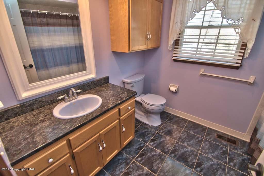 1357 Kelly Road Stroudsburg, PA 18360 - Photo 54 of 84 Bathroom