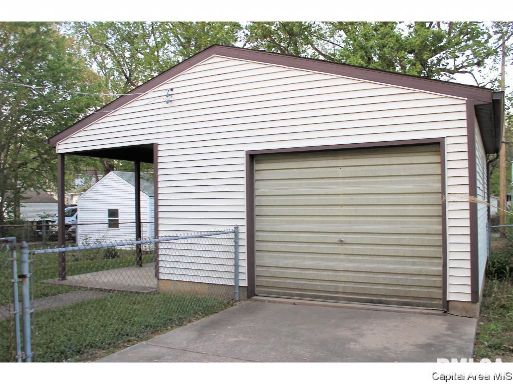 2346 South 9th Street Springfield, IL 62703 - Photo 14 of 16