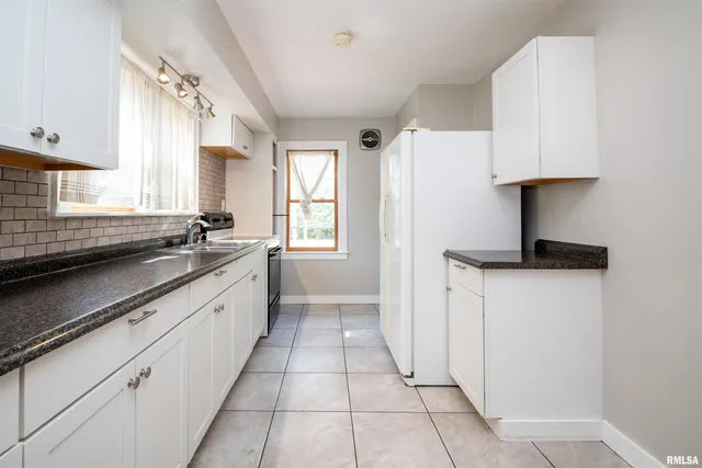 $130,000 | 3121 North Isabell Avenue, Peoria, IL 61604