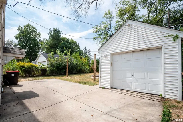 $130,000 | 3121 North Isabell Avenue, Peoria, IL 61604