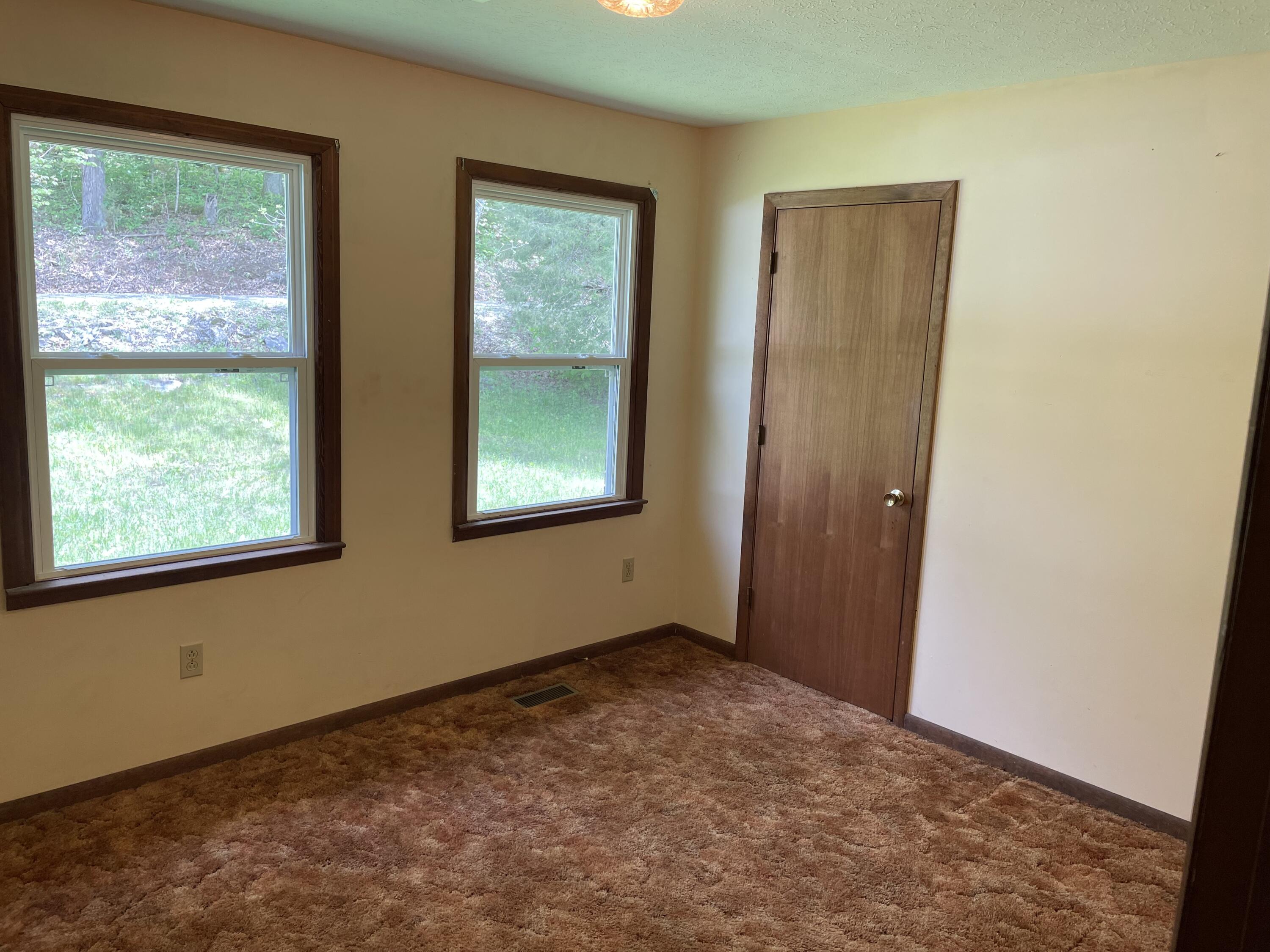 4175 Cannonball Road Somerset, KY 42501 - Photo 15 of 28 IMG_2876