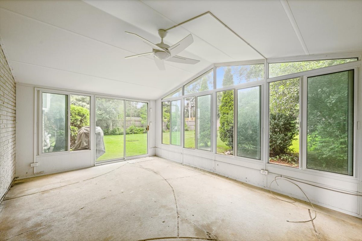 815 Barberry Road Highland Park, IL 60035 - Photo 28 of 36 Gallery Image 28