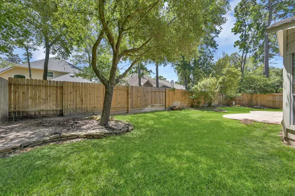 $2,600 | 7 South Hawthorne Hollow Circle, Conroe, TX 77384