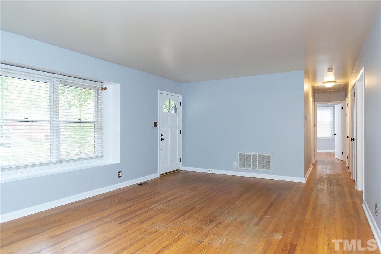 3332 Ashby Place Raleigh, NC 27604 - Photo 7 of 27