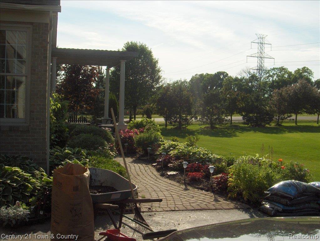 4500 Woodcliff Court Rochester, MI 48306 - Photo 11 of 11 Woodcliff035