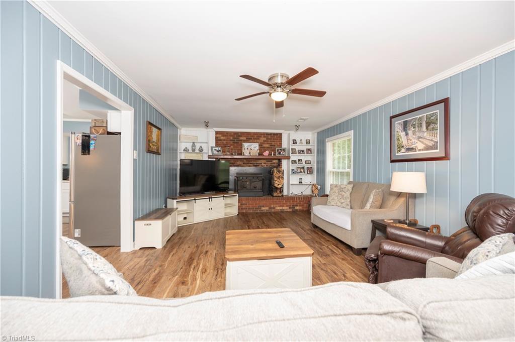 6404 Walnut Cove Road Walkertown, NC 27051 - Photo 8 of 44