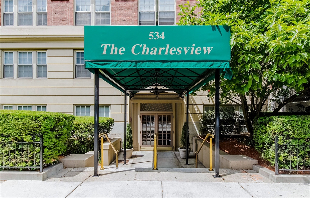 534 Beacon Street, Unit 504 Boston, MA 02215 - Photo 2 of 8 Gallery Image 2
