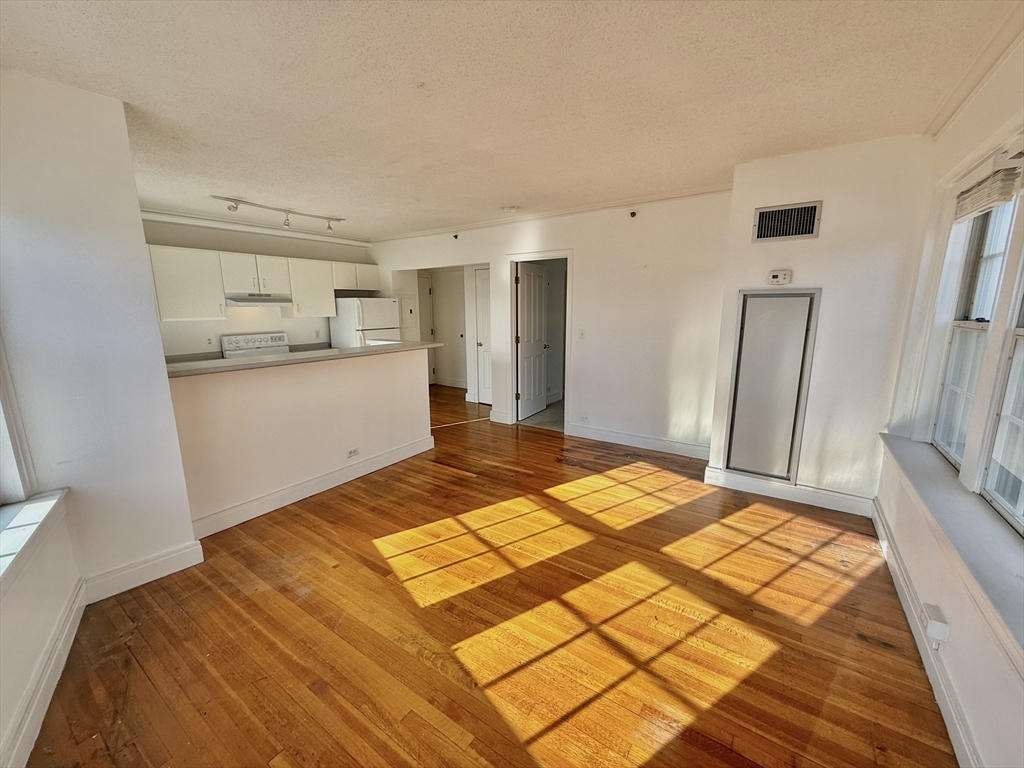 534 Beacon Street, Unit 504 Boston, MA 02215 - Photo 8 of 8 Gallery Image 8