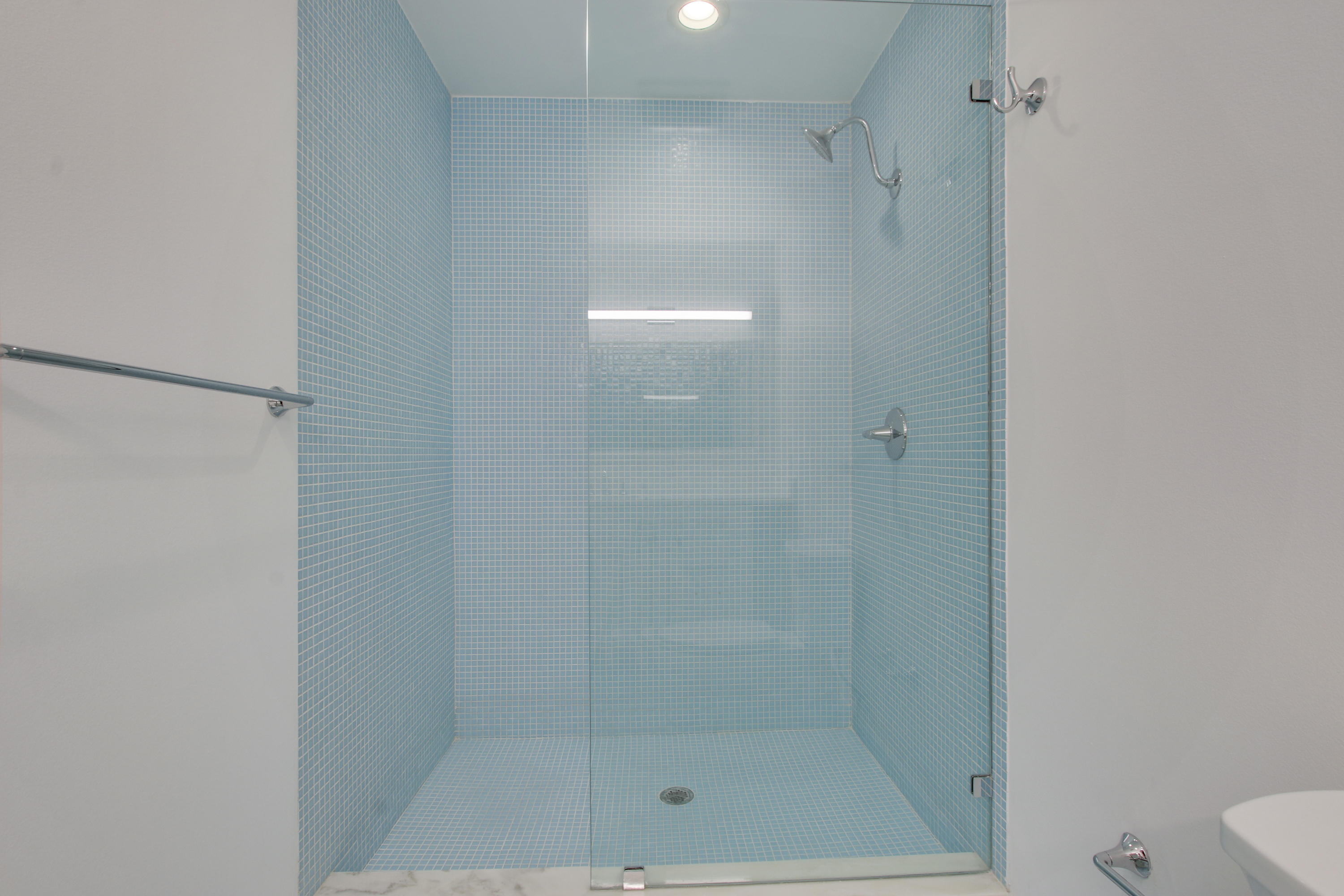 7947 Southeast Peach Way Jupiter, FL 33458 - Photo 22 of 30 Batroom 3
