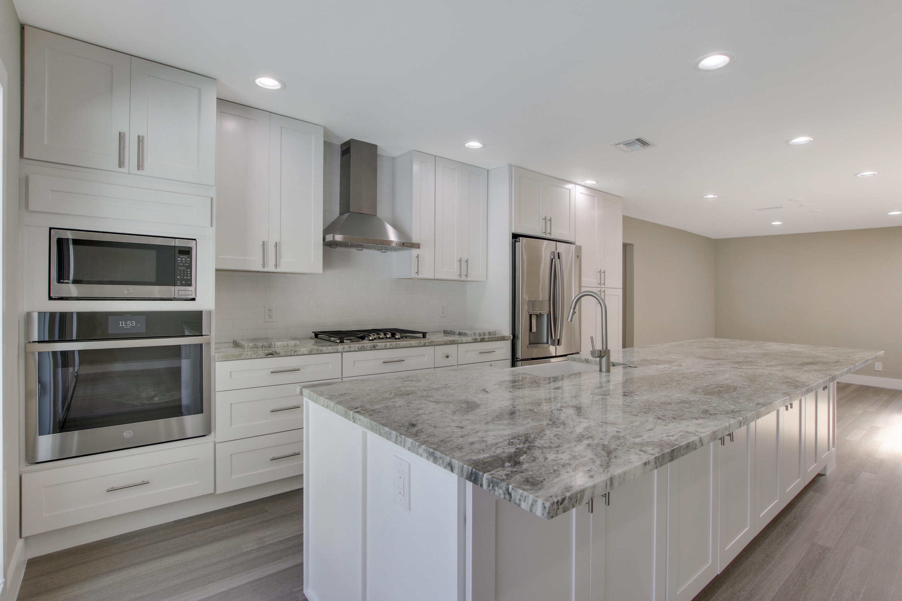 7947 Southeast Peach Way Jupiter, FL 33458 - Photo 4 of 30 Kitchen