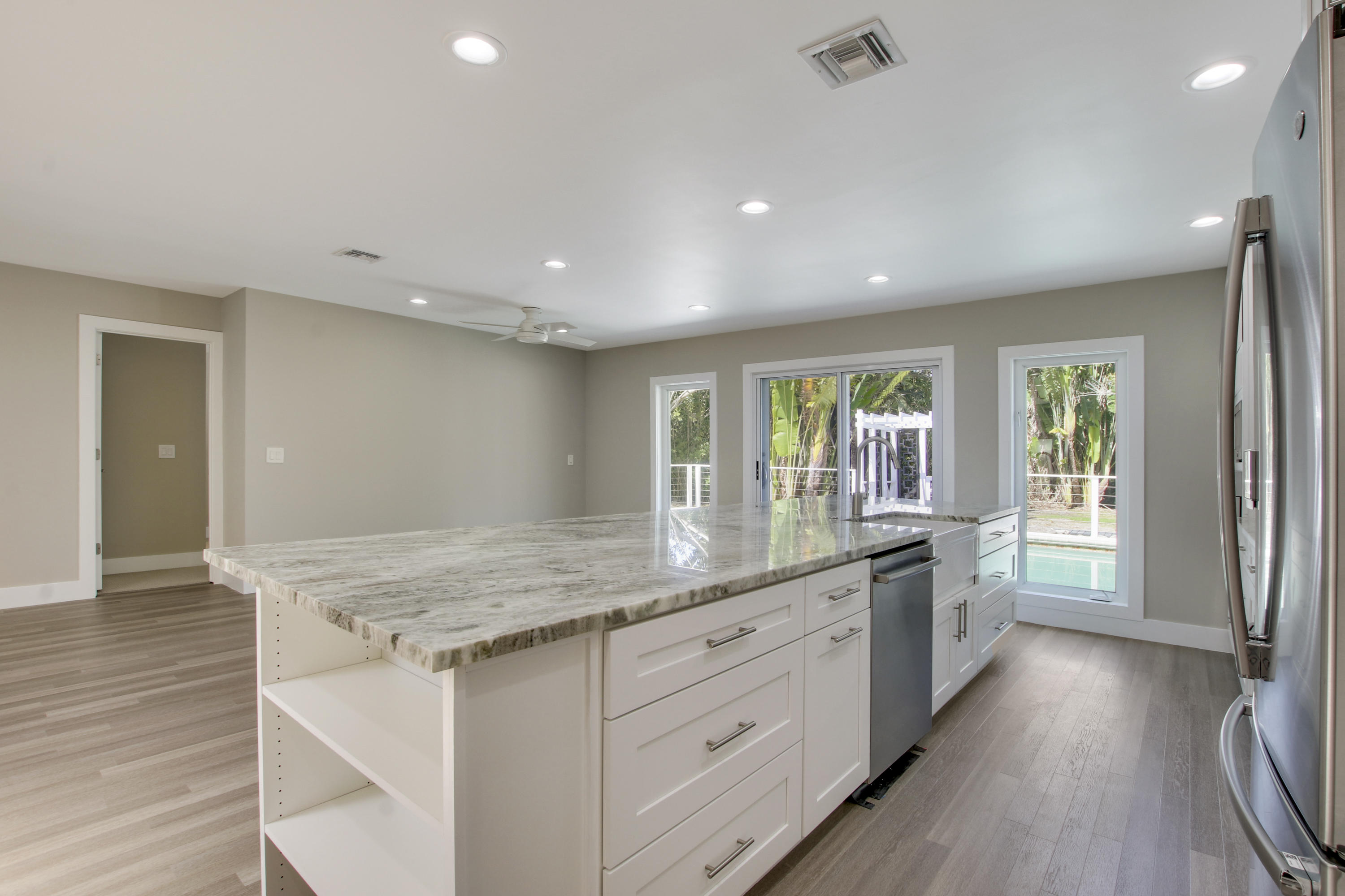 7947 Southeast Peach Way Jupiter, FL 33458 - Photo 8 of 30 Kitchen
