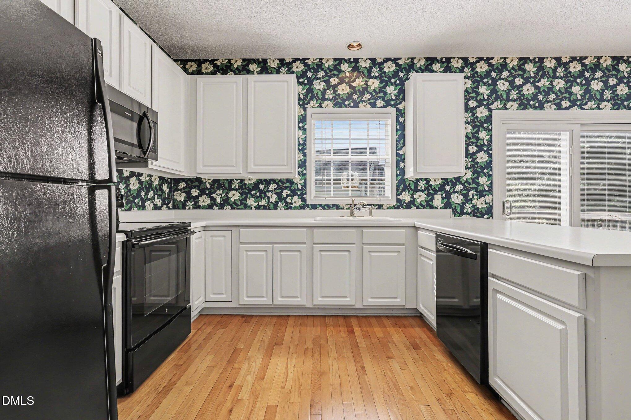 8709 Blakehurst Drive Raleigh, NC 27617 - Photo 9 of 41 Kitchen