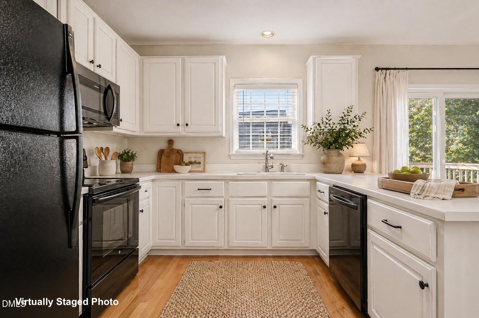 8709 Blakehurst Drive Raleigh, NC 27617 - Photo 10 of 41 Kitchen Virtually Staged