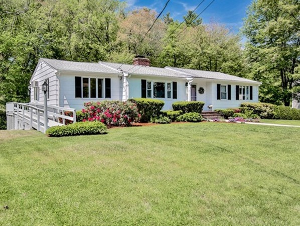 11 Pomeroy Road North Reading, MA 01864 - Photo 1 of 24 Gallery Image 1