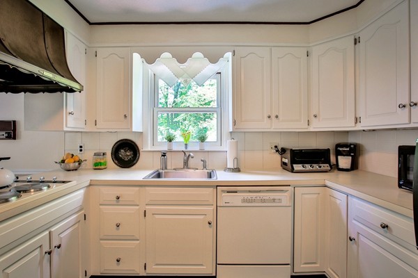 11 Pomeroy Road North Reading, MA 01864 - Photo 13 of 24 Gallery Image 13