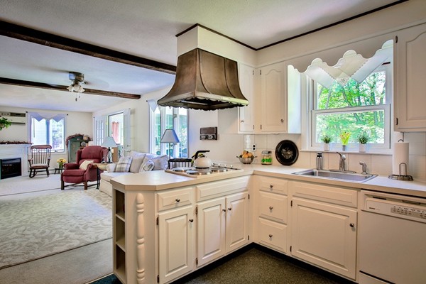 11 Pomeroy Road North Reading, MA 01864 - Photo 15 of 24 Gallery Image 15
