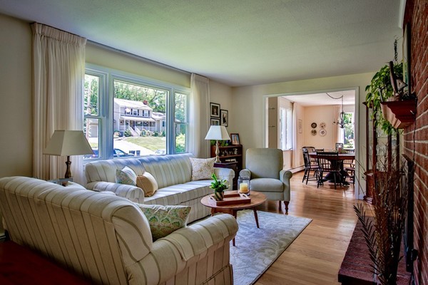 11 Pomeroy Road North Reading, MA 01864 - Photo 4 of 24 Gallery Image 4