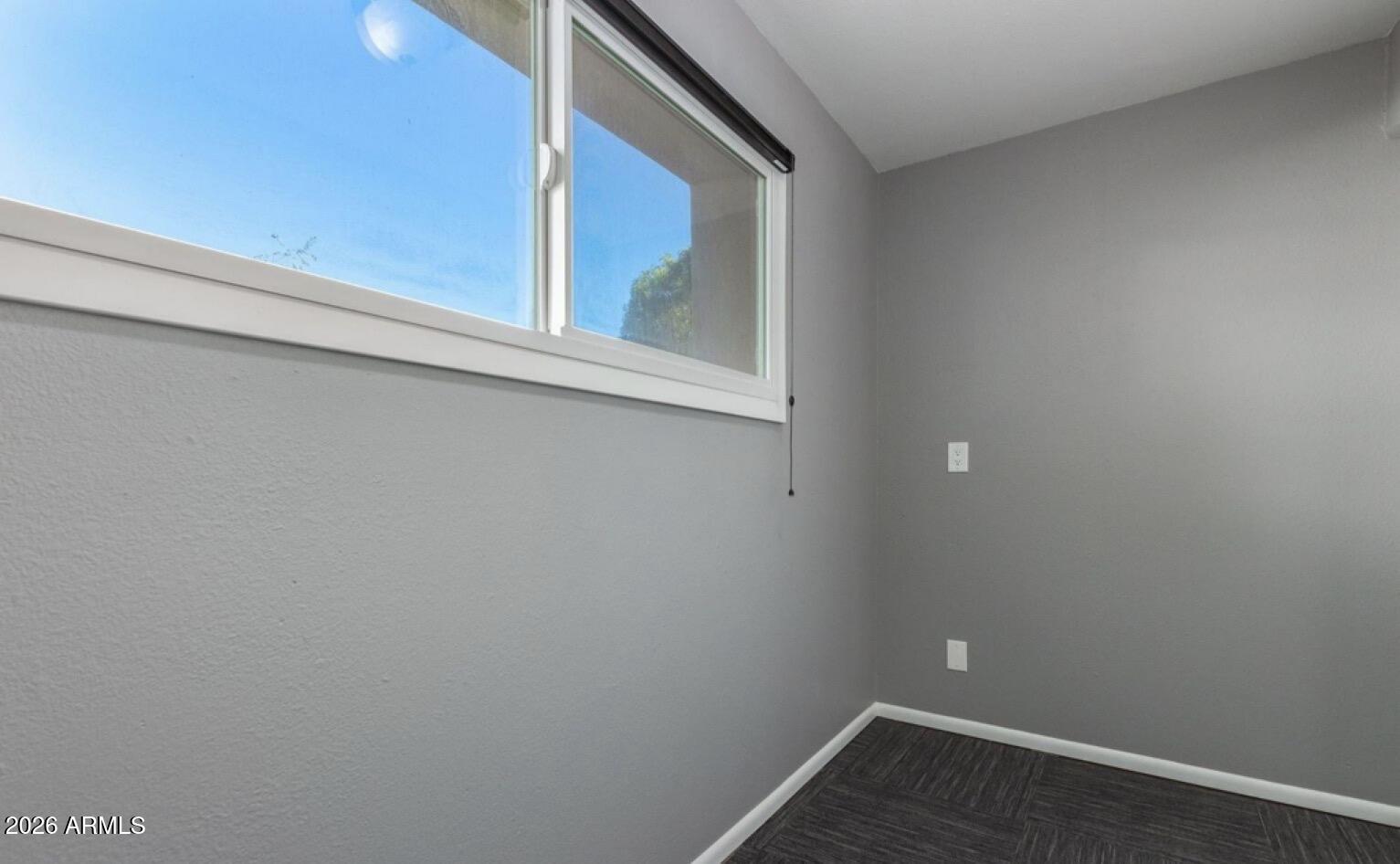 5130 West Redfield Road Glendale, AZ 85306 - Photo 19 of 35 a small space with a window