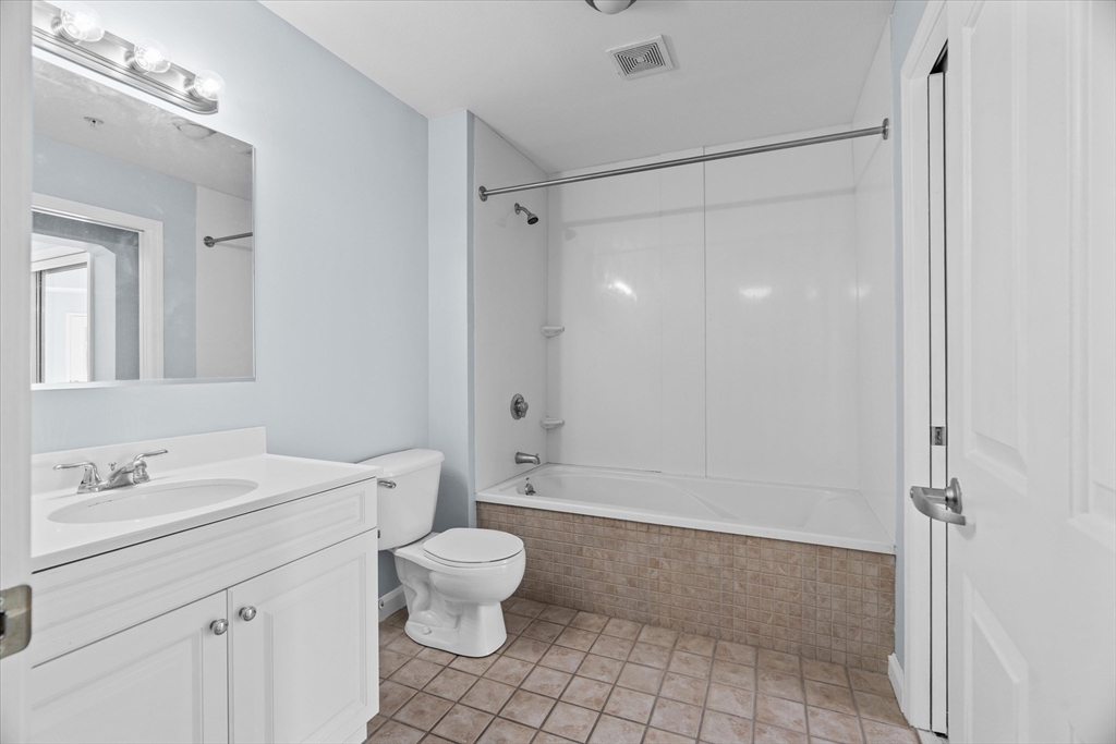 36 Village Road, Unit 308 Middleton, MA 01949 - Photo 10 of 30 Gallery Image 10