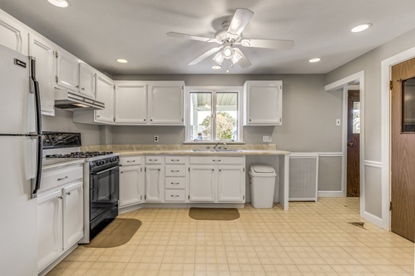 229 Spring Street Medford, MA 02155 - Photo 20 of 30 Gallery Image 20