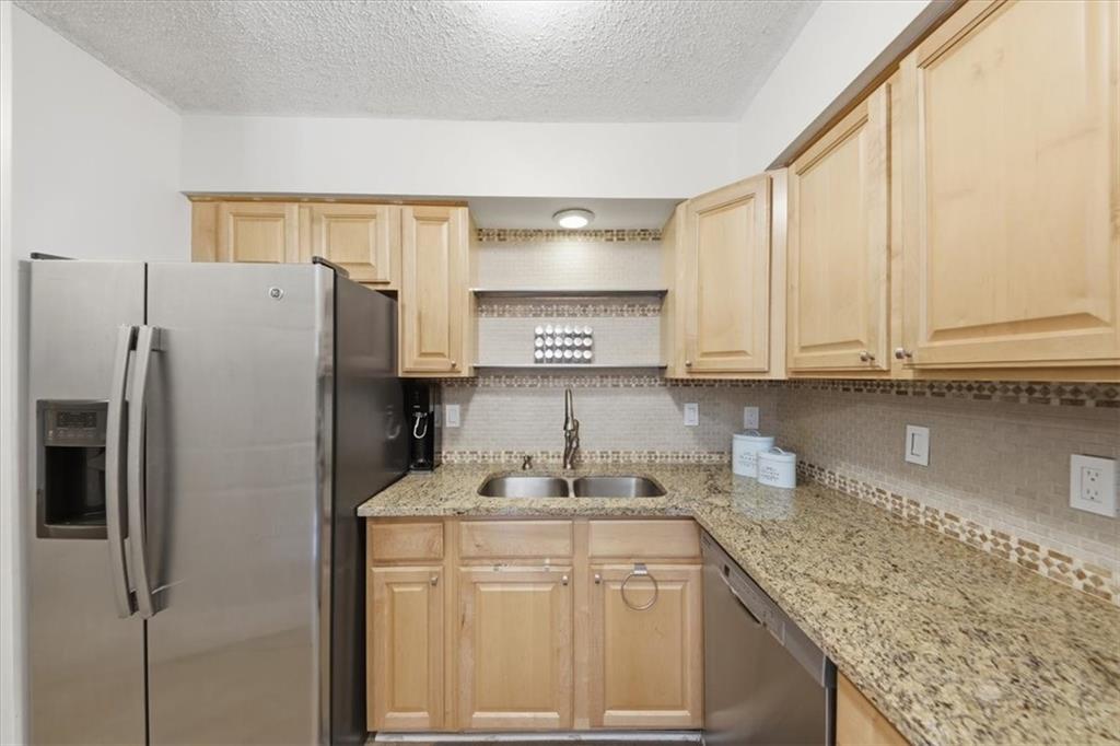 225 Triumph Drive Northwest Atlanta, GA 30327 - Photo 6 of 39