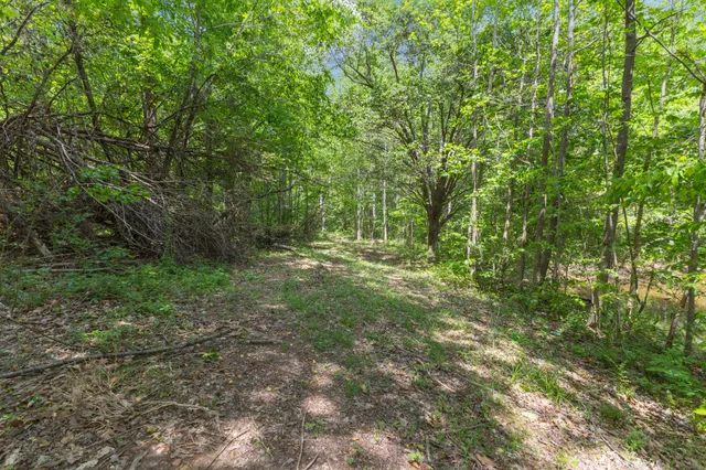 $229,900 | 671 Poplar Ridge Road, Chapmansboro, TN 37035