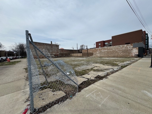 131 East 43rd Street Chicago, IL 60653 - Photo 5 of 5 a view of a terrace view