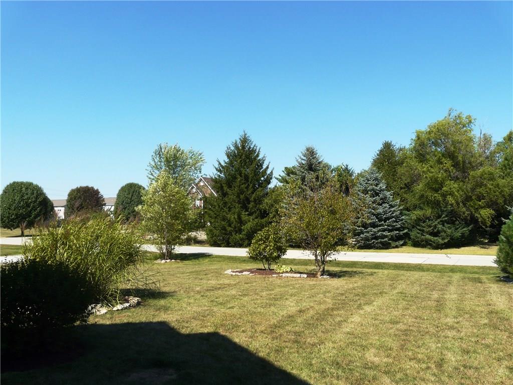 12653 Walrond Road Fishers, IN 46037 - Photo 8 of 24 Gallery Image 8
