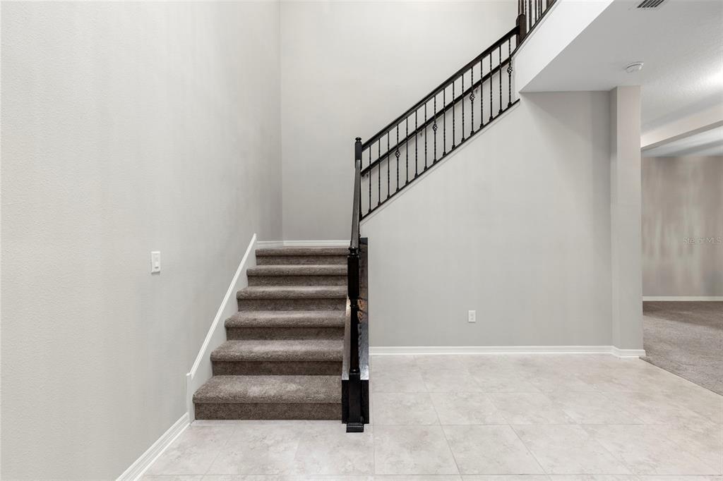 7537 Pool Compass Loop Wesley Chapel, FL 33545 - Photo 21 of 50 a view of entryway