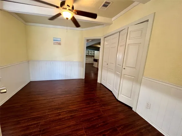 $1,750 | 318 Marine Way, Freeport, TX 77541
