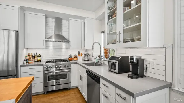 $1,595,000 | 535 South Eliseo Drive, Greenbrae, CA 94904