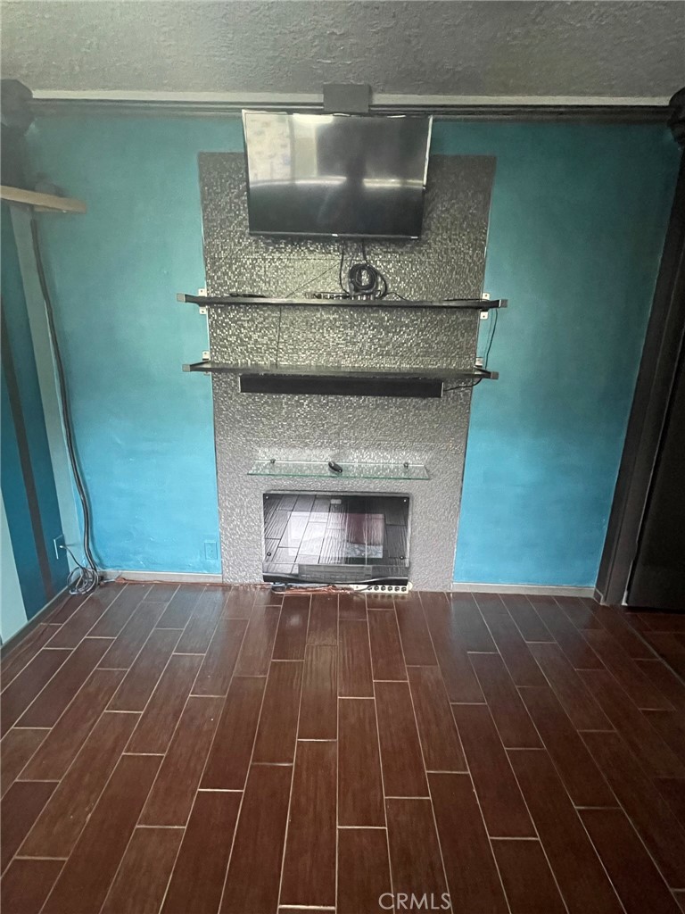 1187 East 3rd Street, Unit 209 Long Beach, CA 90802 - Photo 21 of 34 FAUX FIREPLACE