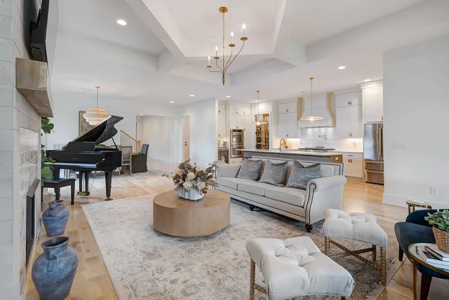 $9,000 | 3733 Estes Road, Nashville, TN 37215