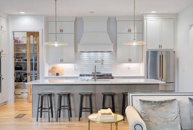 $9,000 | 3733 Estes Road, Nashville, TN 37215