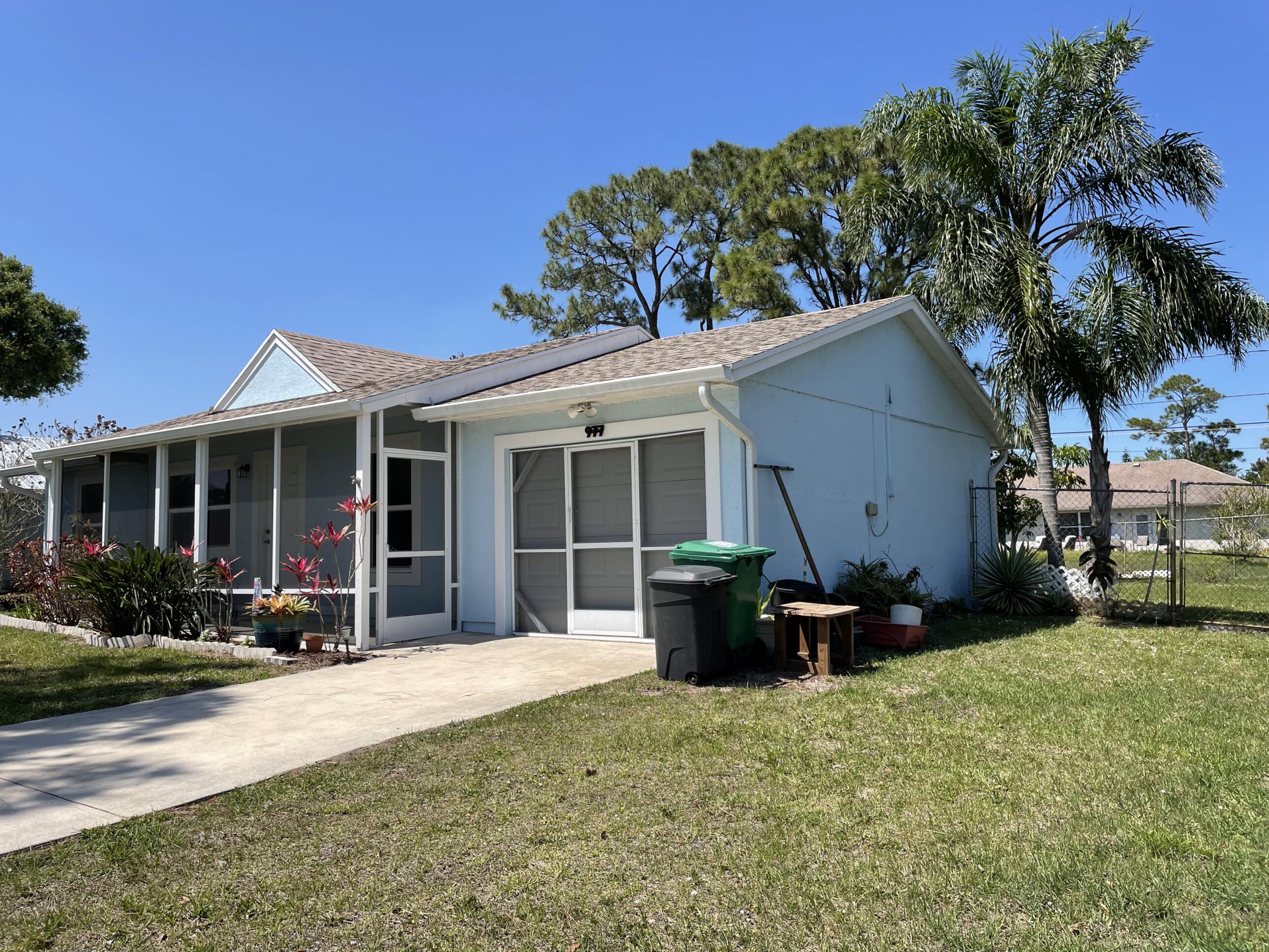 977 Southwest Longfellow Road Port St. Lucie, FL 34953 - Photo 3 of 29 IMG_6828