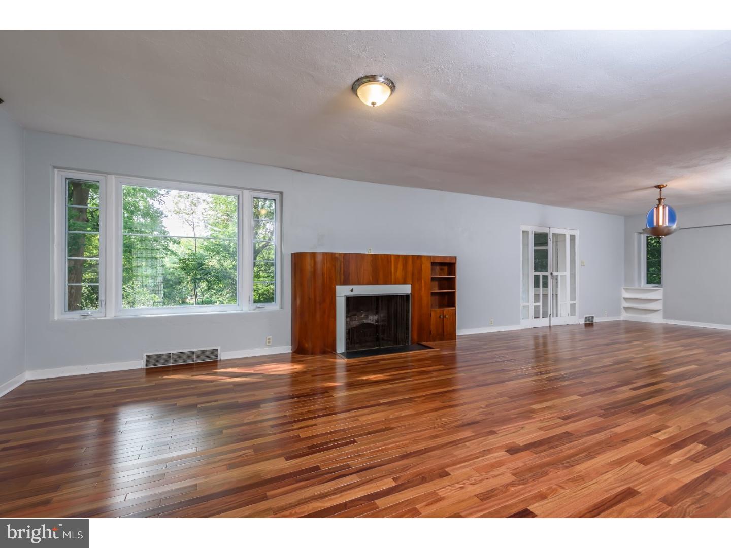 120 Rices Mill Road Wyncote, PA 19095 - Photo 2 of 23 Living Room