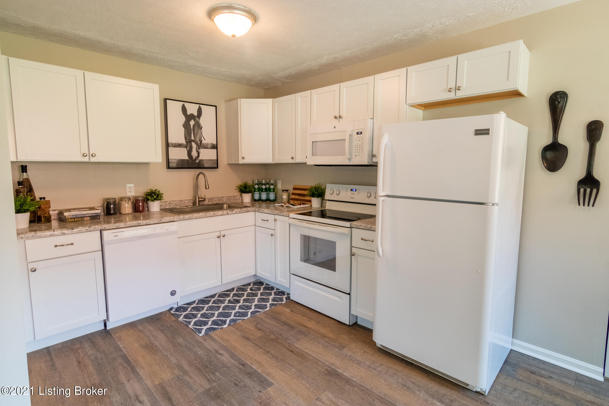 10204 Rod N Reel Road Louisville, KY 40229 - Photo 7 of 25 10204 Rod N Reel Rd