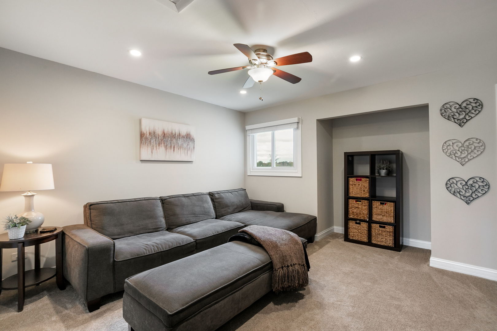 17438 Walnut Lane Gurnee, IL 60031 - Photo 12 of 17 a living room with furniture and a ceiling fan