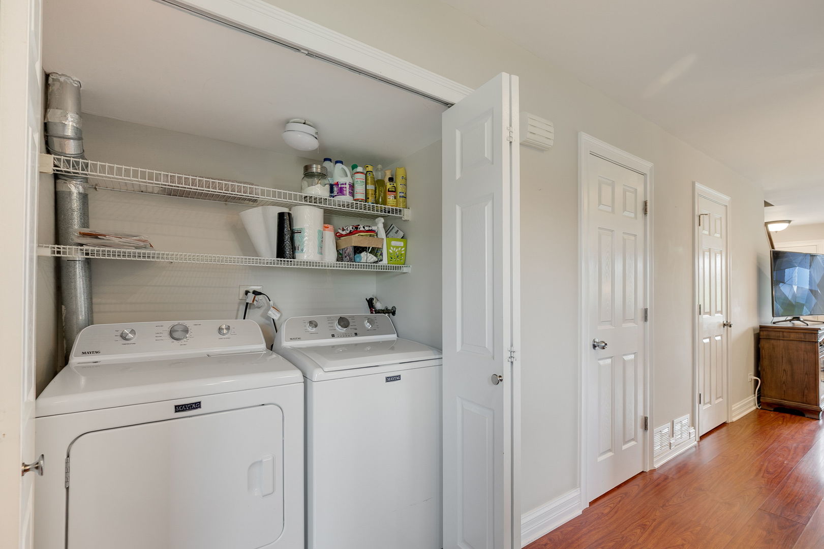 17438 Walnut Lane Gurnee, IL 60031 - Photo 13 of 17 a utility room with sink dryer and washer