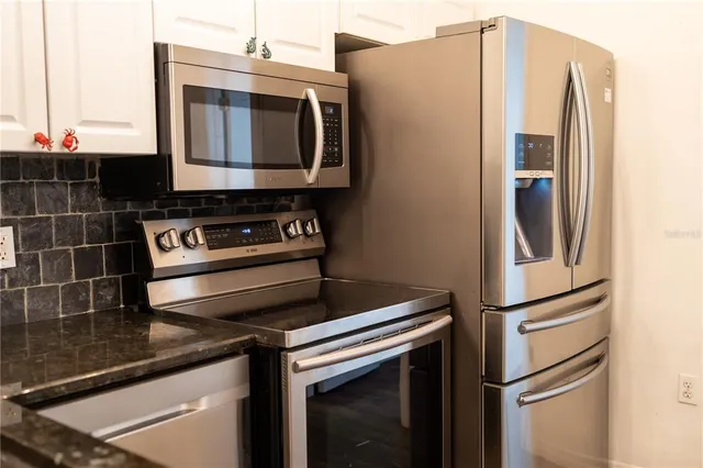 a close view of sink and tap