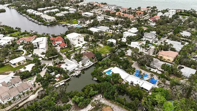 $3,250,000 | 300 Garden Lane, Sarasota, FL 34242