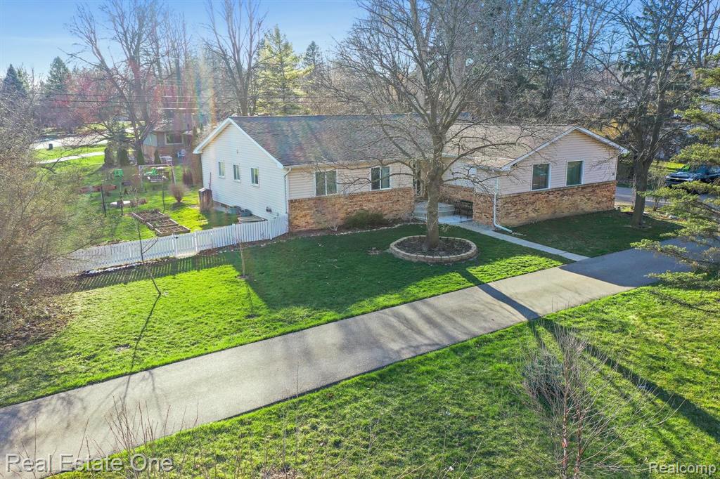 6430 Orion Road Rochester Hills, MI 48306 - Photo 27 of 40