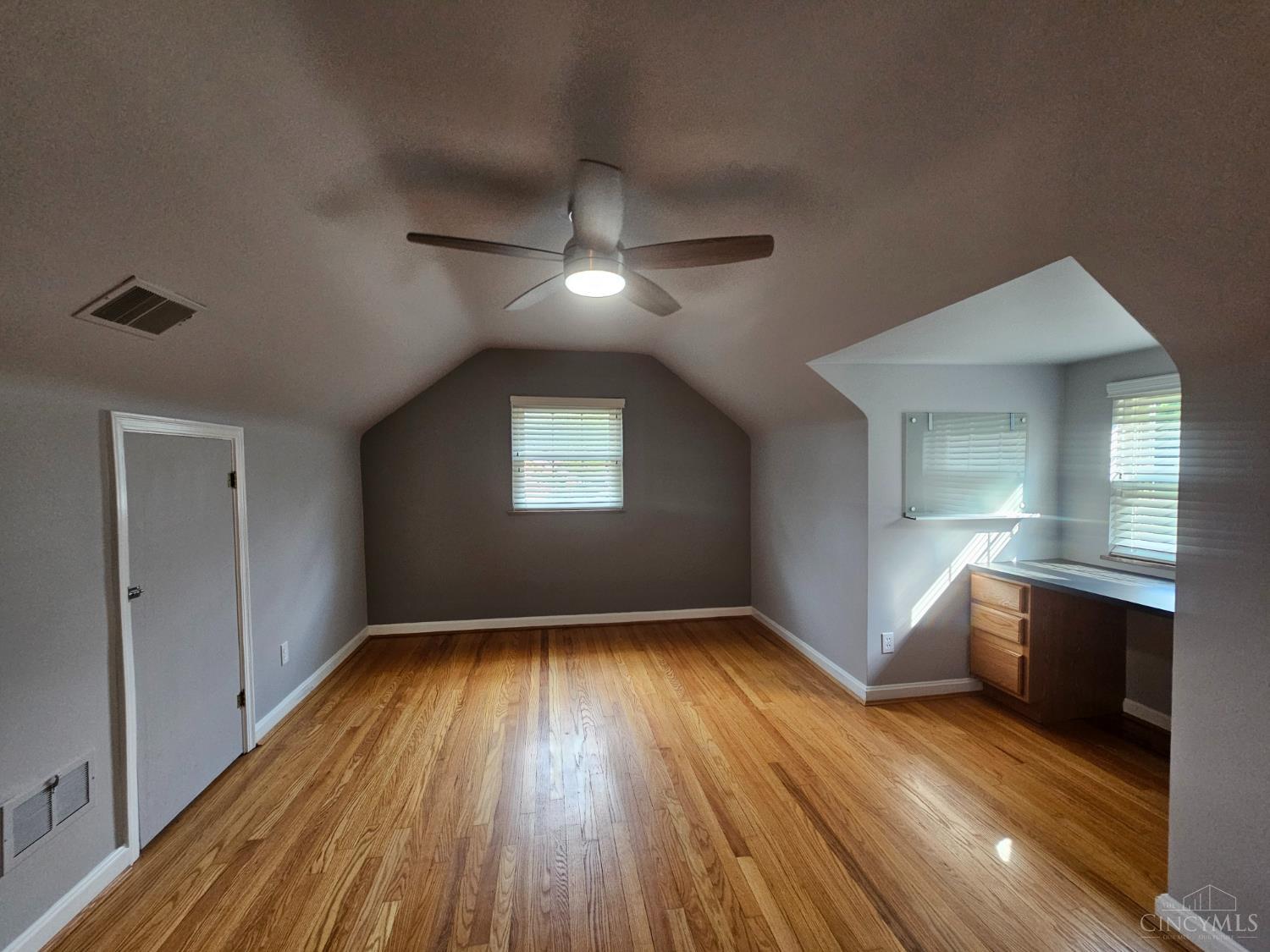 4130 Jessup Road Cincinnati, OH 45247 - Photo 16 of 44 2nd floor bedroom, view 2