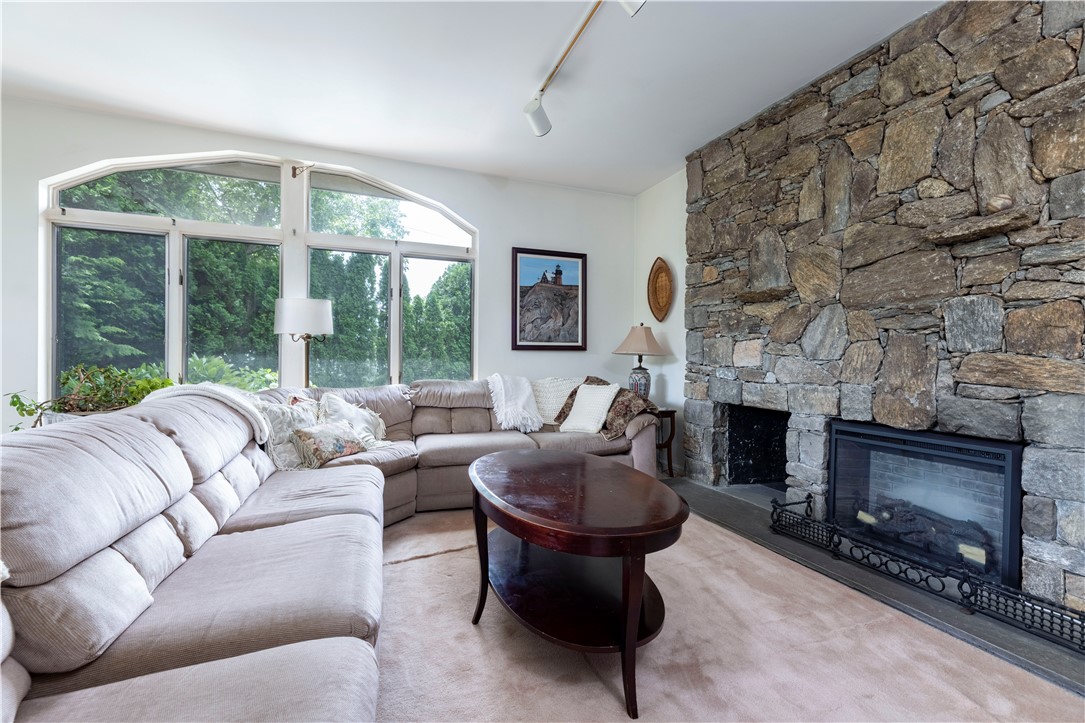 9 Narrows Road Narragansett, RI 02882 - Photo 17 of 45 Gallery Image 17