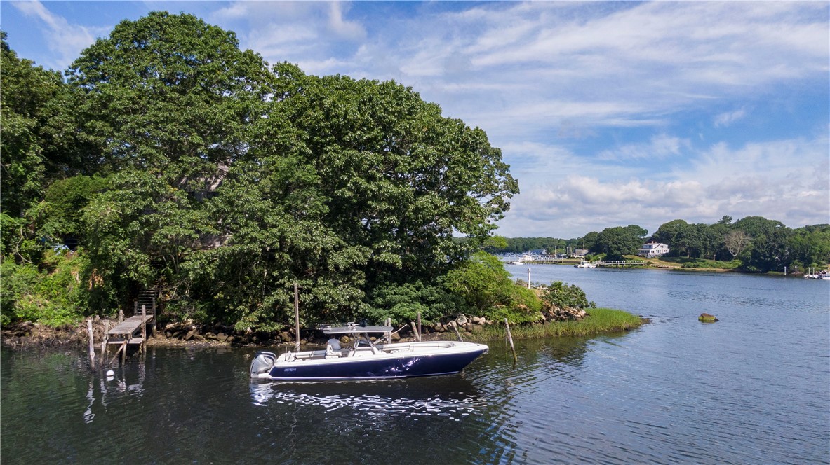 9 Narrows Road Narragansett, RI 02882 - Photo 5 of 45 Gallery Image 5