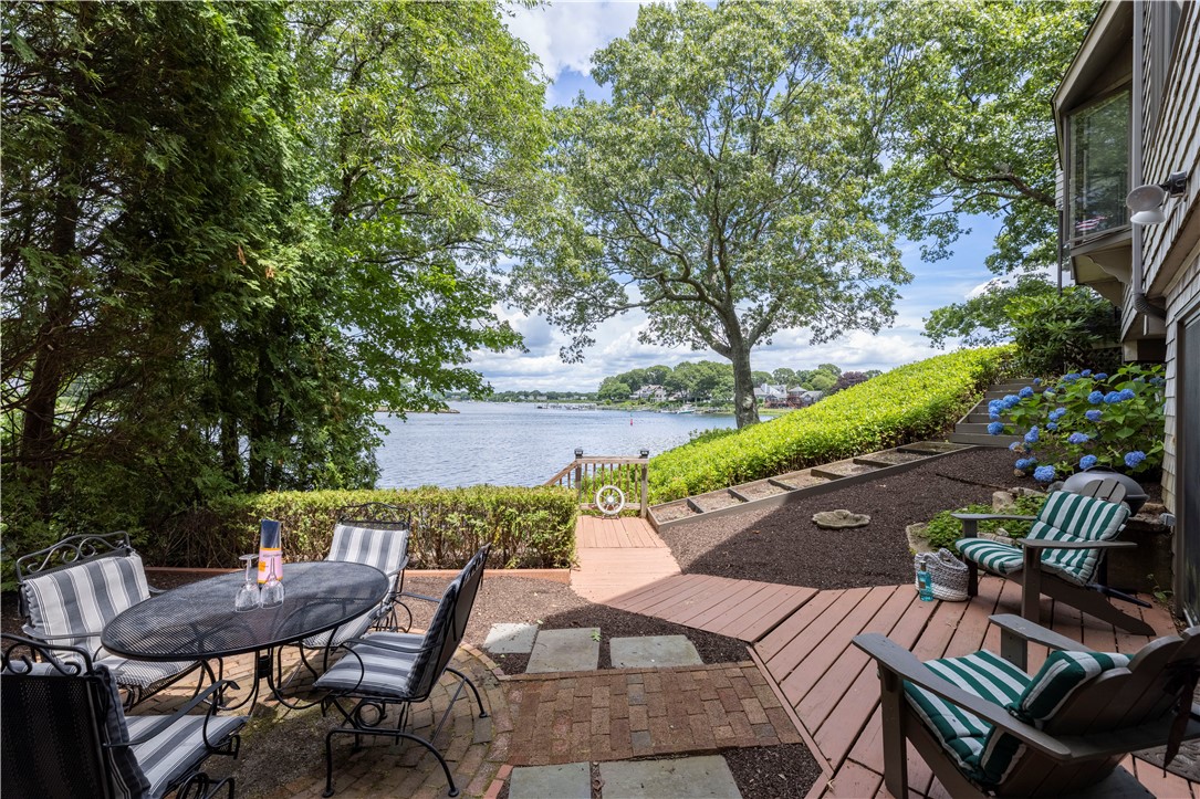 9 Narrows Road Narragansett, RI 02882 - Photo 8 of 45 Gallery Image 8