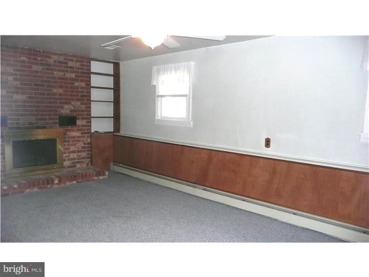 14 Darwin Road Newark, DE 19702 - Photo 17 of 20 Family Room