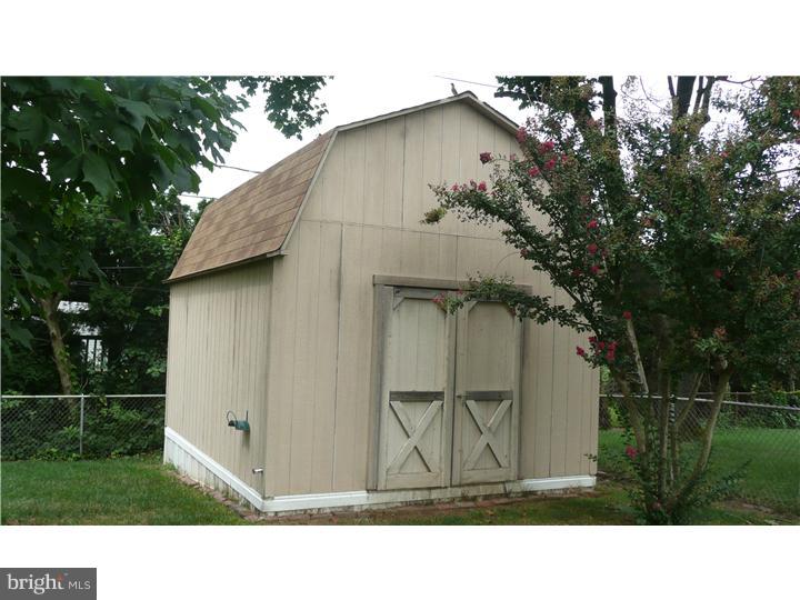 14 Darwin Road Newark, DE 19702 - Photo 18 of 20 Storage Shed