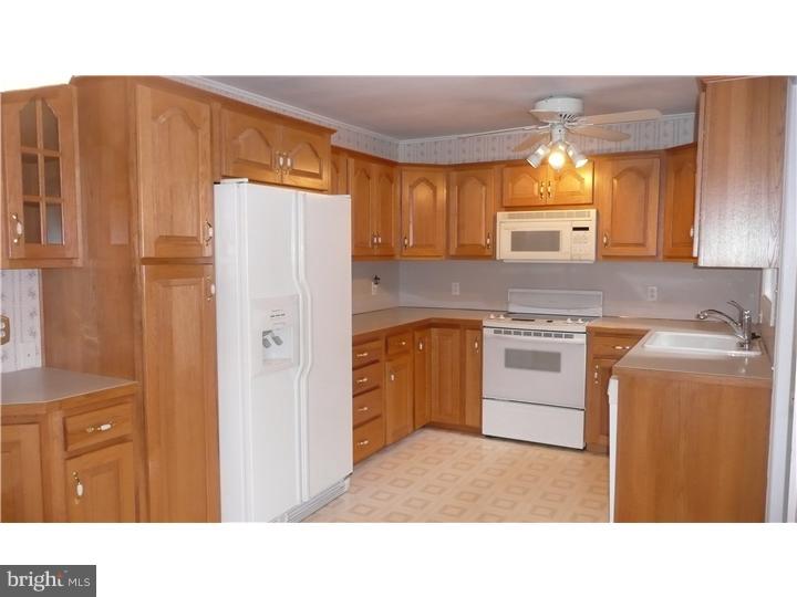 14 Darwin Road Newark, DE 19702 - Photo 6 of 20 Kitchen
